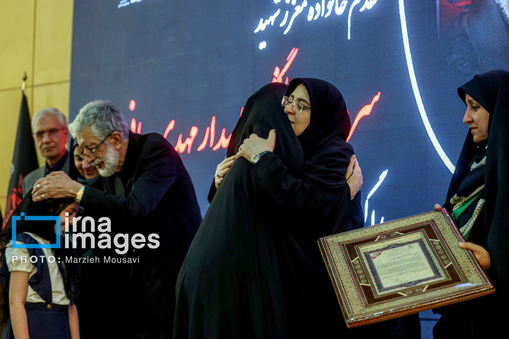 مراسم بزرگداشت بانوان شهیده جنگ‌های تحمیلی