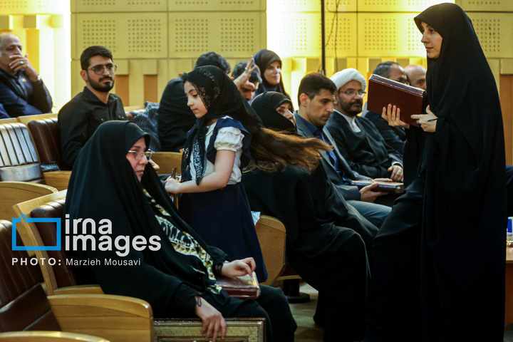 مراسم بزرگداشت بانوان شهیده جنگ‌های تحمیلی