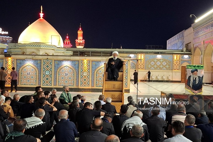 بزرگداشت رهبر شهید انقلاب اسلامی در حرم امیرالمومنین علیه السلام