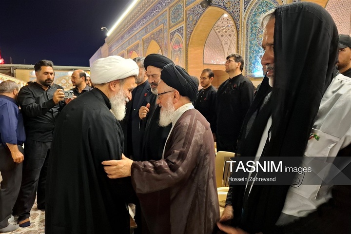 بزرگداشت رهبر شهید انقلاب اسلامی در حرم امیرالمومنین علیه السلام