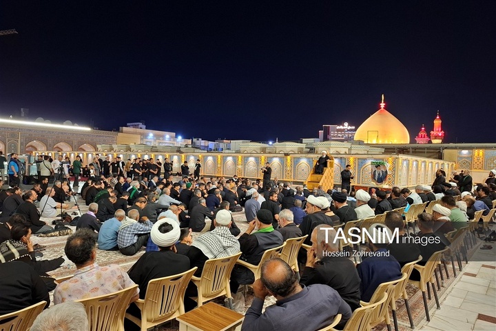 بزرگداشت رهبر شهید انقلاب اسلامی در حرم امیرالمومنین علیه السلام