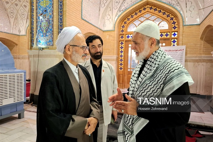 بزرگداشت رهبر شهید انقلاب اسلامی در حرم امیرالمومنین علیه السلام