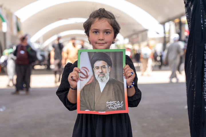زائران و خادمان اربعین؛ پای عهد ولایت