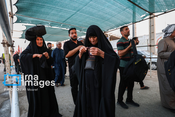 تردد زائران اربعین در پایانه مرزی چذابه