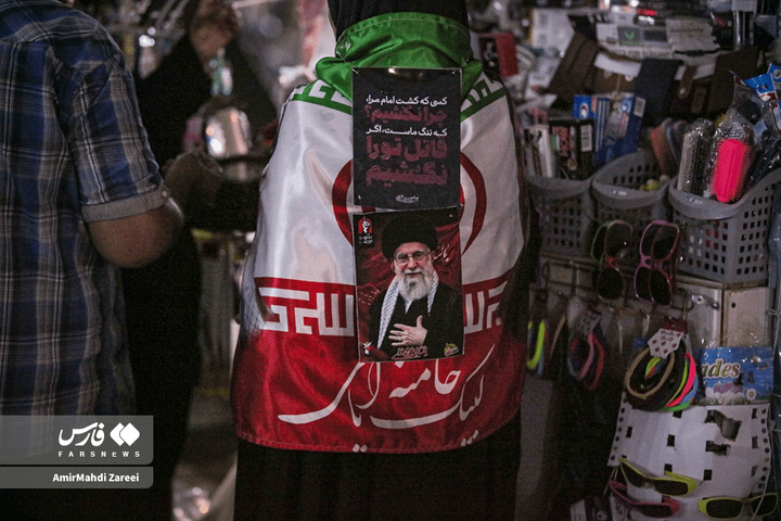 راهپیمایی زائرین اربعین به یاد آقای شهید ایران