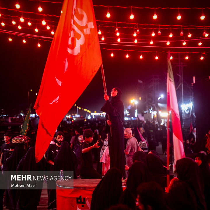 پرچم خونخواهی رهبر شهید انقلاب در طریق‌الحسین علیه السلام