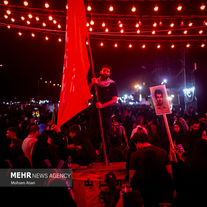 پرچم خونخواهی رهبر شهید انقلاب در طریق‌الحسین علیه السلام