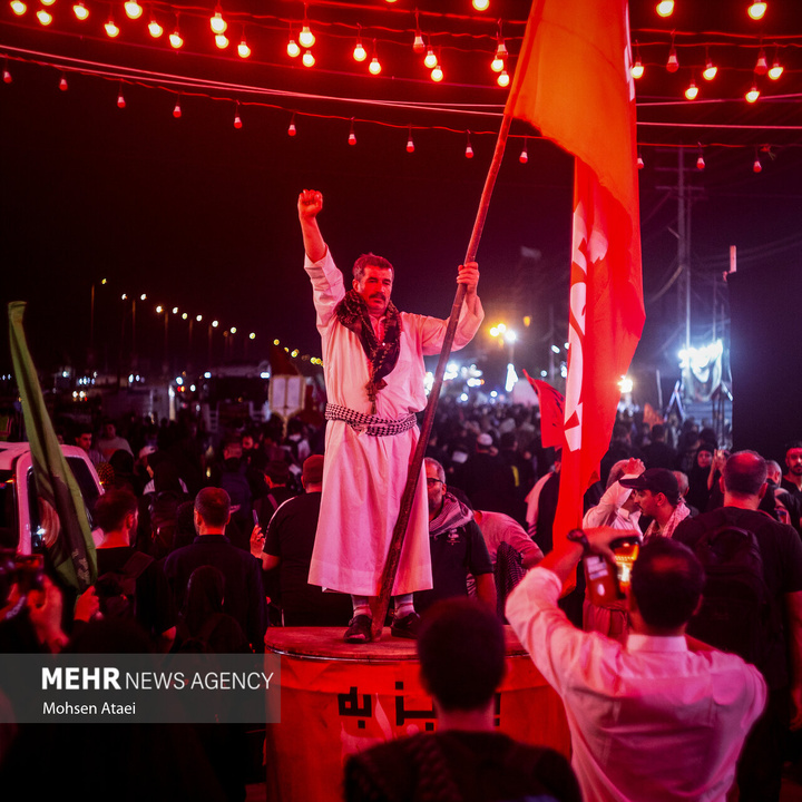 پرچم خونخواهی رهبر شهید انقلاب در طریق‌الحسین علیه السلام