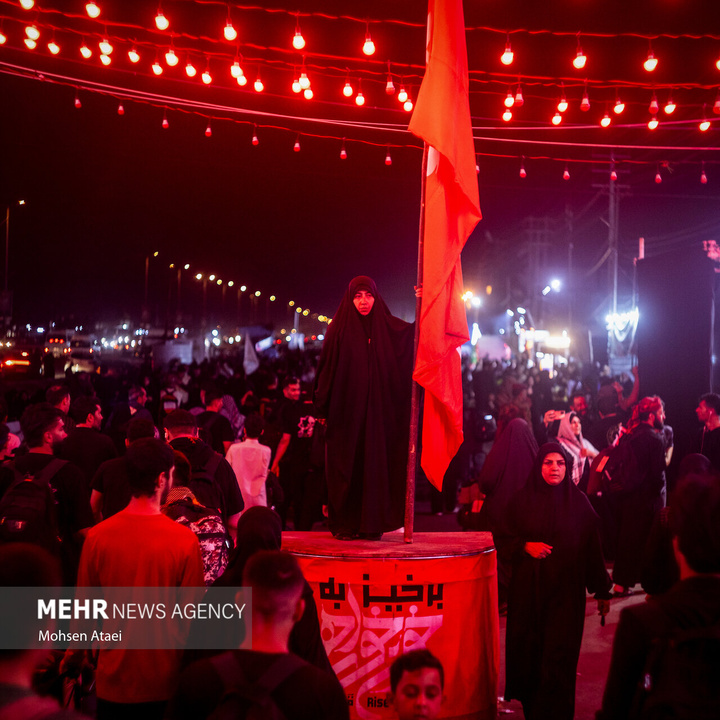 پرچم خونخواهی رهبر شهید انقلاب در طریق‌الحسین علیه السلام