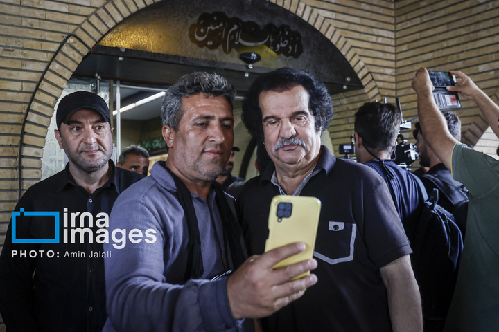 مراسم یادبود «اکبر عبدی» در مسجد بلال