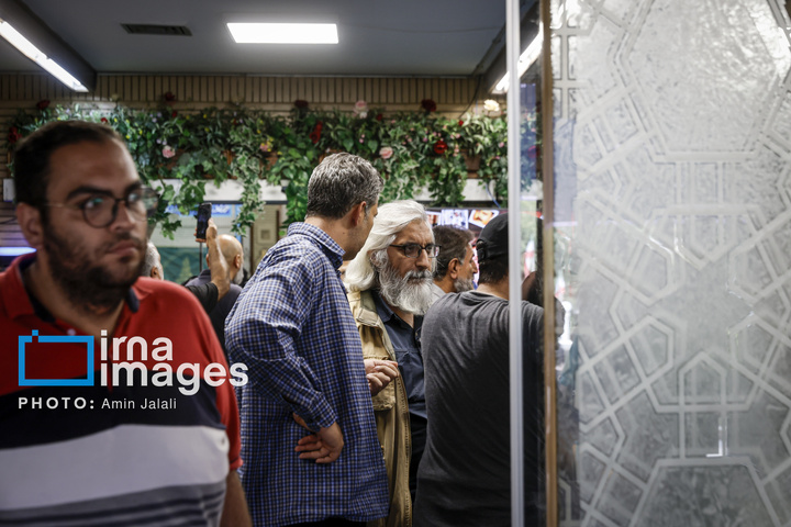 مراسم یادبود «اکبر عبدی» در مسجد بلال