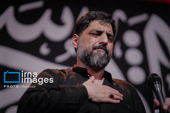 مراسم عزاداری حسینی در مسیر کربلا