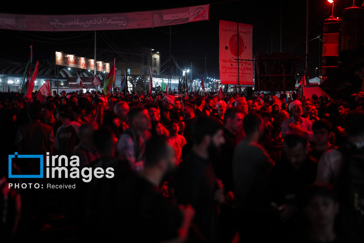 مراسم عزاداری حسینی در مسیر کربلا