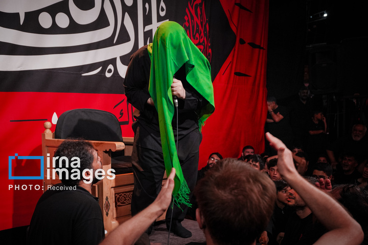 مراسم عزاداری حسینی در مسیر کربلا