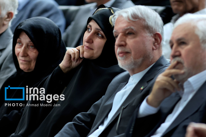 نخستین سالگرد زنده یاد «محمود فرشچیان»