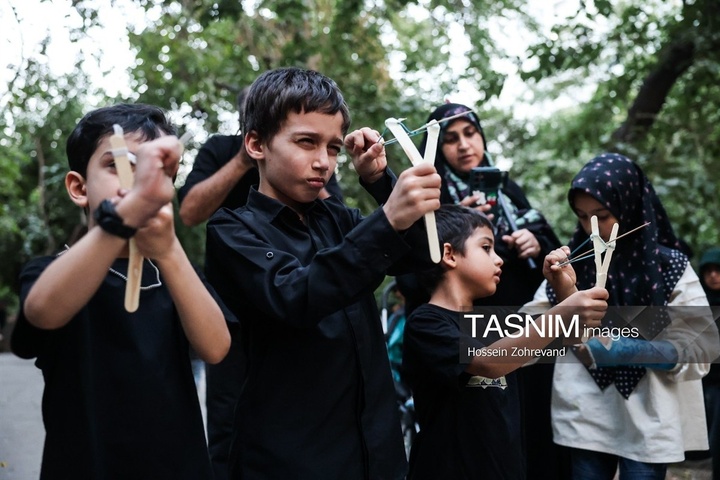 پیاده‌روی نمادین اربعینی کودکان به نیابت از رهبر شهید