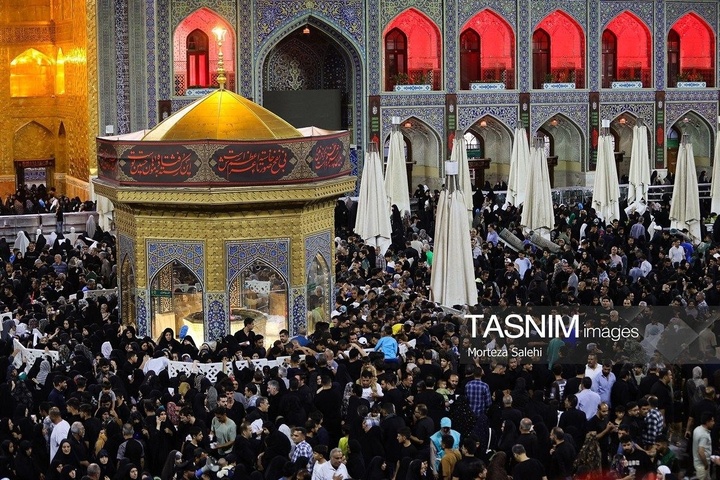 حال و هوای حرم مطهر رضوی در شب رحلت حضرت رسول اکرم صلی الله علیه وآله و شهادت امام حسن مجتبی علیه‌السلام
