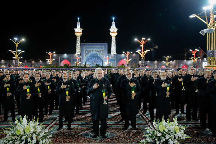 خطبه‌خوانی شهادت امام رضا علیه‌السلام در حرم مطهر رضوی
