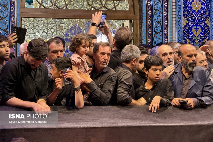 زیارت مزار رهبر شهید انقلاب در سالروز شهادت امام رضا علیه السلام