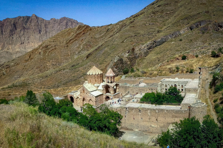 ایران؛ روایت ایستادگی و سربلندی