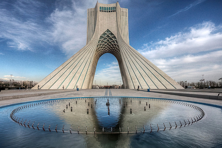 ایران؛ روایت ایستادگی و سربلندی