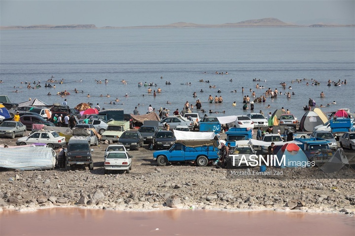 مسافران تابستانی دریاچه ارومیه