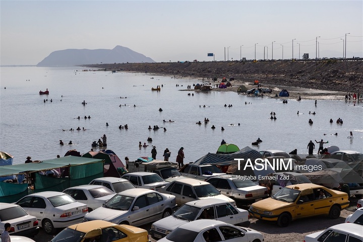 مسافران تابستانی دریاچه ارومیه