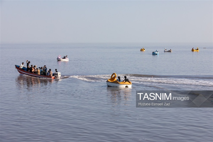 مسافران تابستانی دریاچه ارومیه