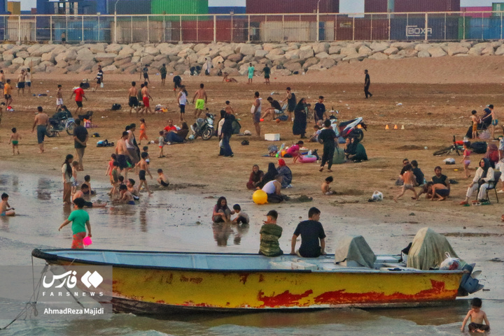 غروب بوشهر در ساحل خلیج فارس