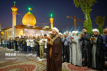 مراسم اربعین تدفین رهبر شهید در حرم شاهچراغ علیه السلام