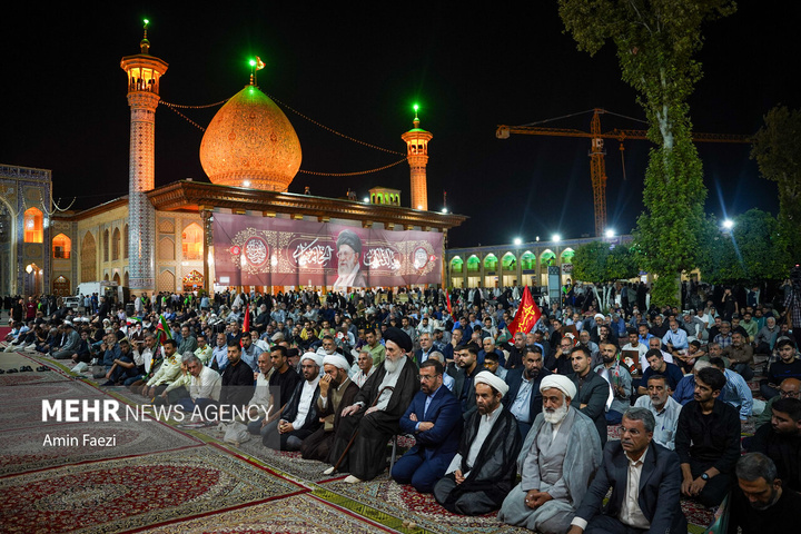مراسم اربعین تدفین رهبر شهید در حرم شاهچراغ علیه السلام