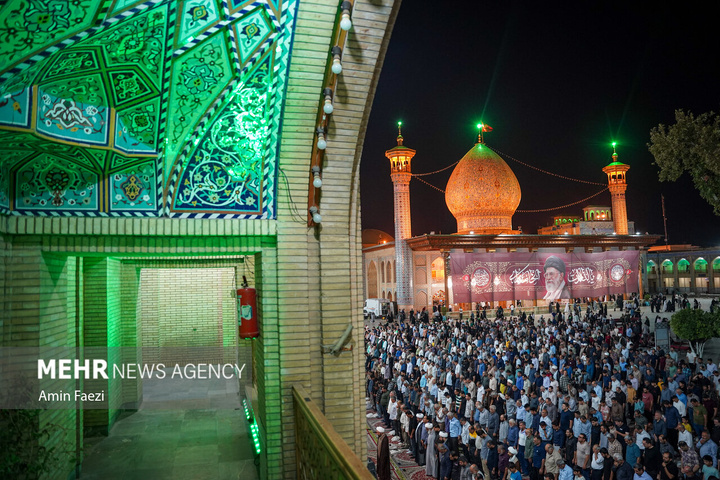 مراسم اربعین تدفین رهبر شهید در حرم شاهچراغ علیه السلام