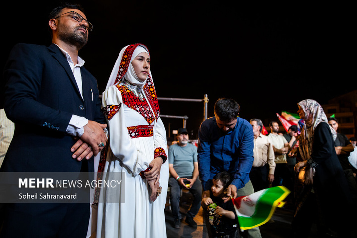 جشن وحدت در میدان انقلاب تهران