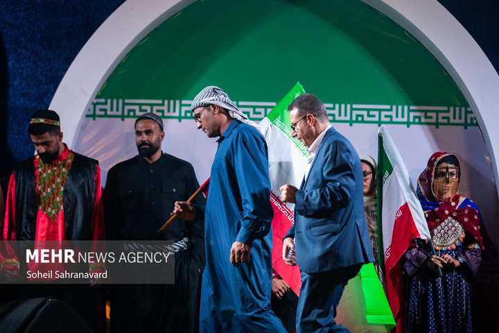 جشن وحدت در میدان انقلاب تهران