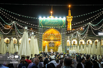 حرم رضوی در شب ۱۷ ربیع الاول