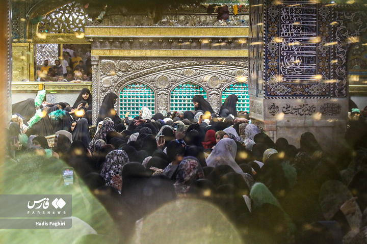 حرم رضوی در شب ۱۷ ربیع الاول