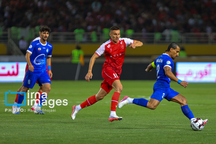 دیدار تیم‌های پرسپولیس و استقلال