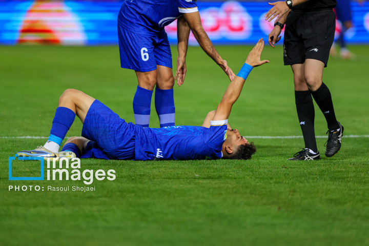 دیدار تیم‌های پرسپولیس و استقلال