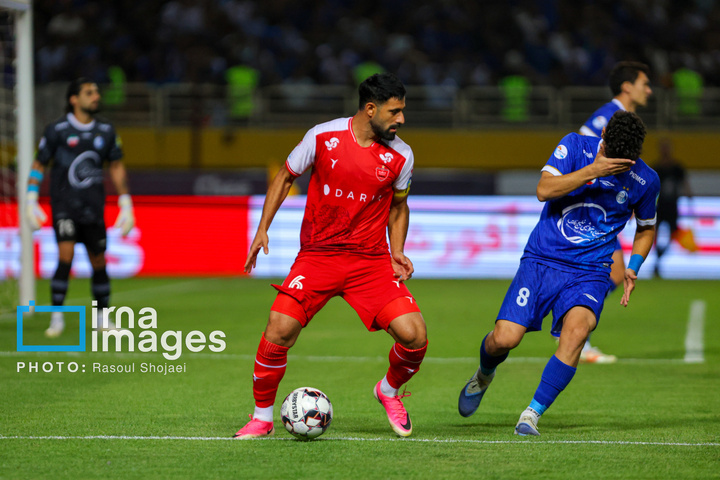 دیدار تیم‌های پرسپولیس و استقلال