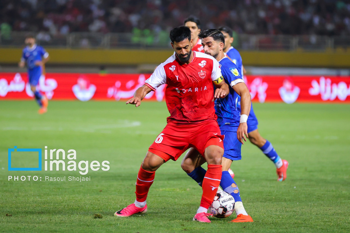 دیدار تیم‌های پرسپولیس و استقلال