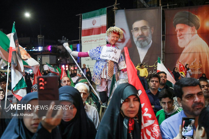 وداع با پیکرهای مطهر جانباختگان تجمعات شبانه در مشهد