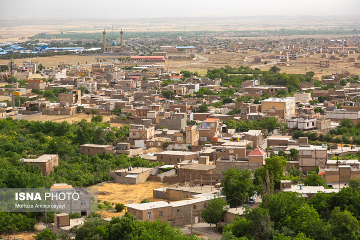 خور؛ شهر پلکانی در دامنه‌های بینالود