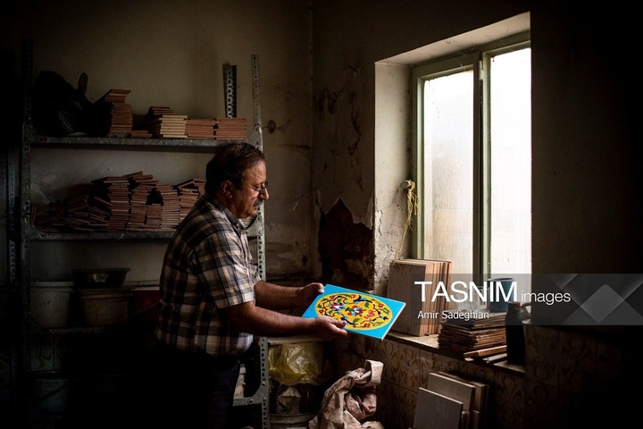 کاشی هفت رنگ مکتب شیراز