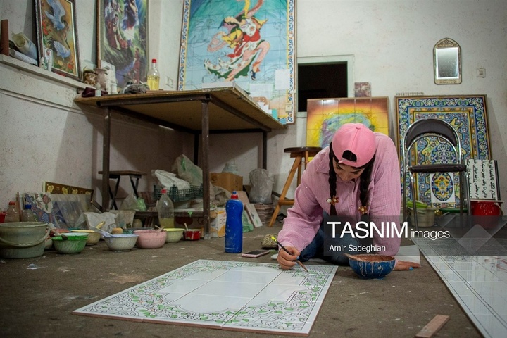 کاشی هفت رنگ مکتب شیراز