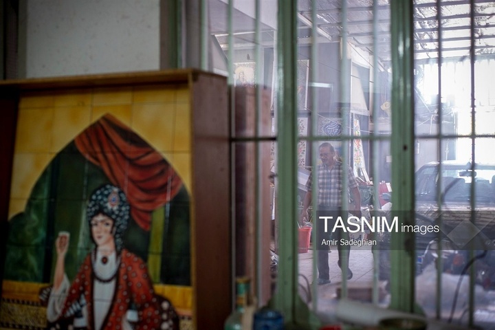کاشی هفت رنگ مکتب شیراز