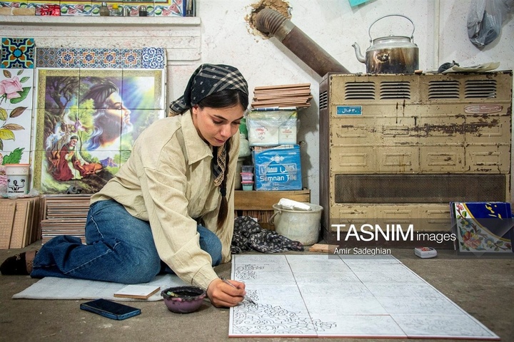 کاشی هفت رنگ مکتب شیراز