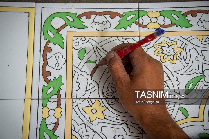 کاشی هفت رنگ مکتب شیراز