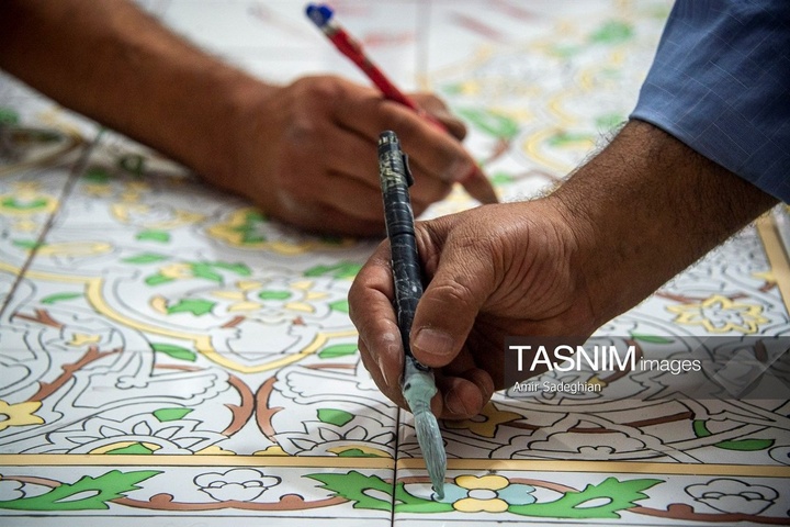 کاشی هفت رنگ مکتب شیراز
