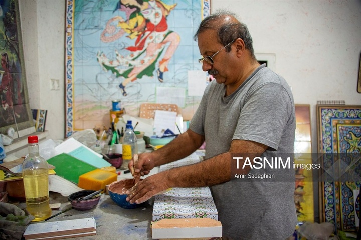 کاشی هفت رنگ مکتب شیراز
