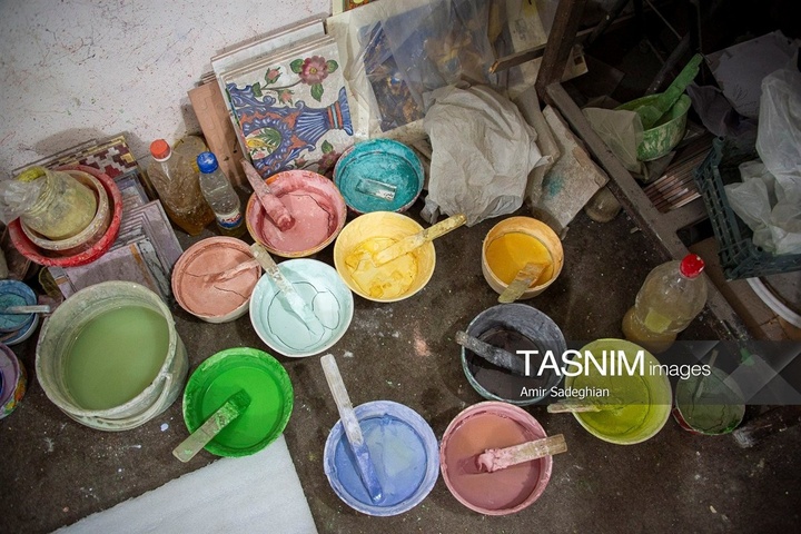 کاشی هفت رنگ مکتب شیراز